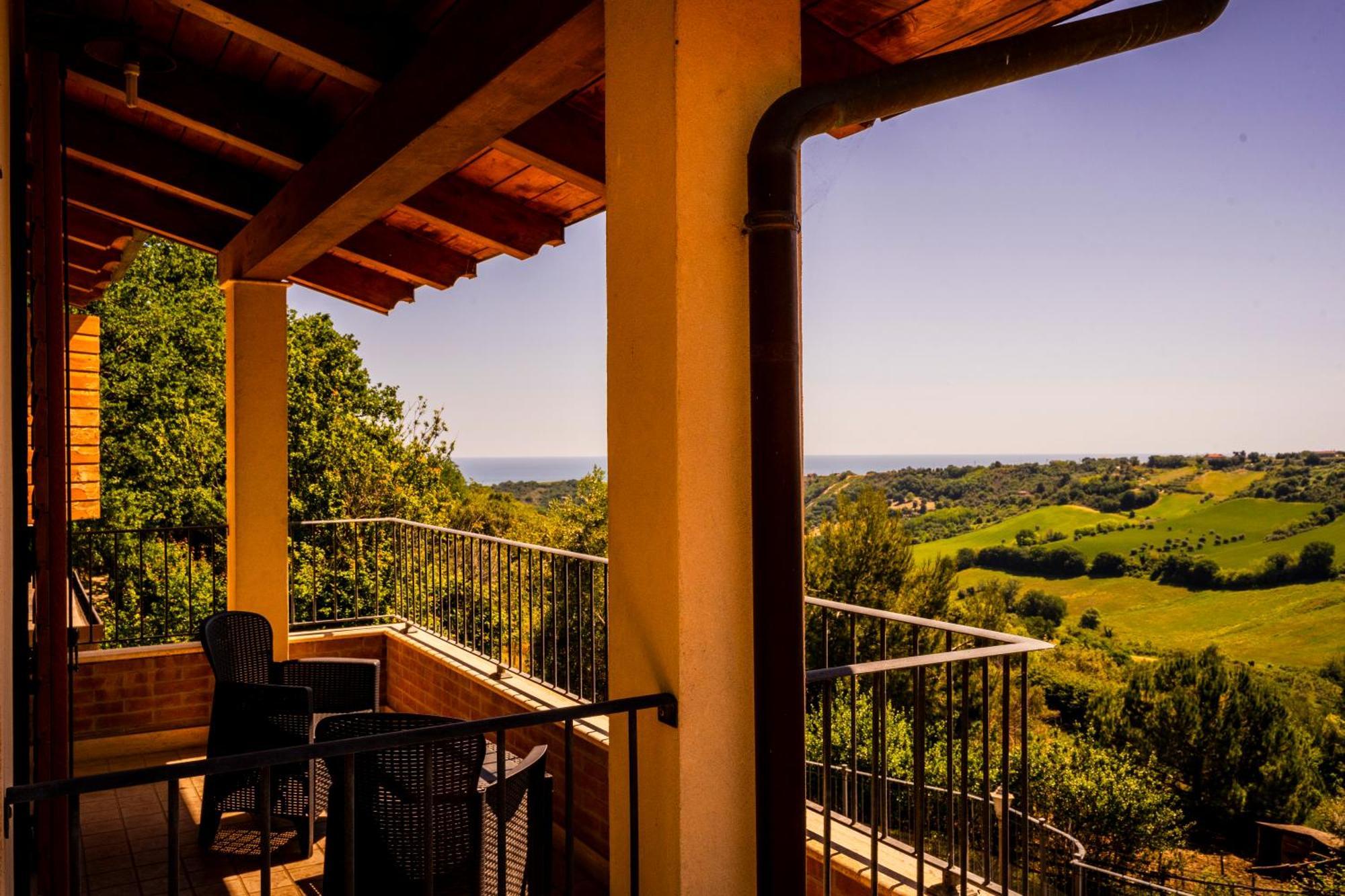 Casa Jo - Country Home With Sea View And 3 Private Ensuite Rooms Lapedona Luaran gambar