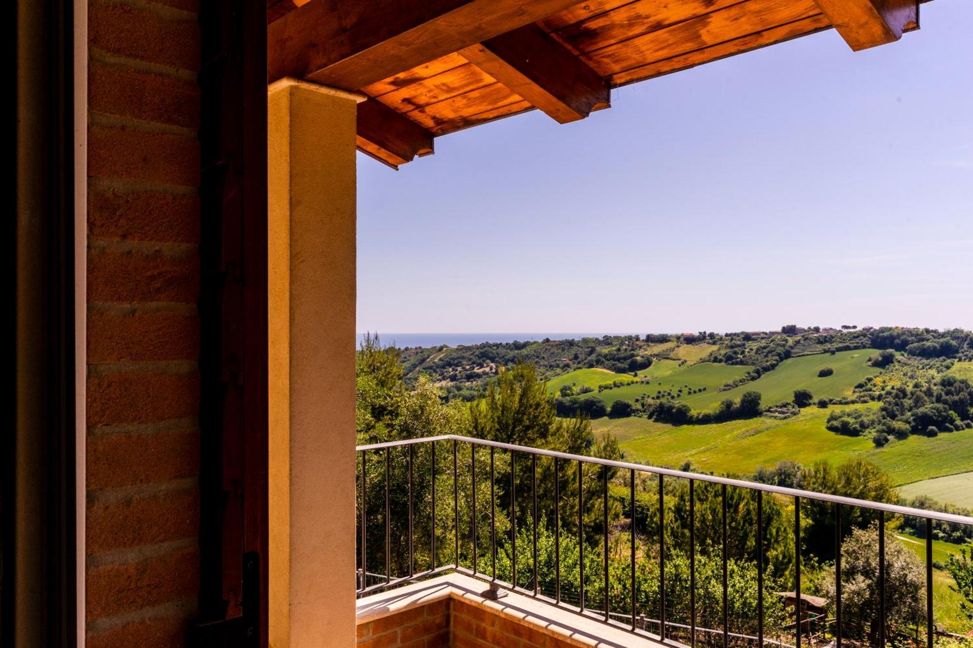 Casa Jo - Country Home With Sea View And 3 Private Ensuite Rooms Lapedona Luaran gambar
