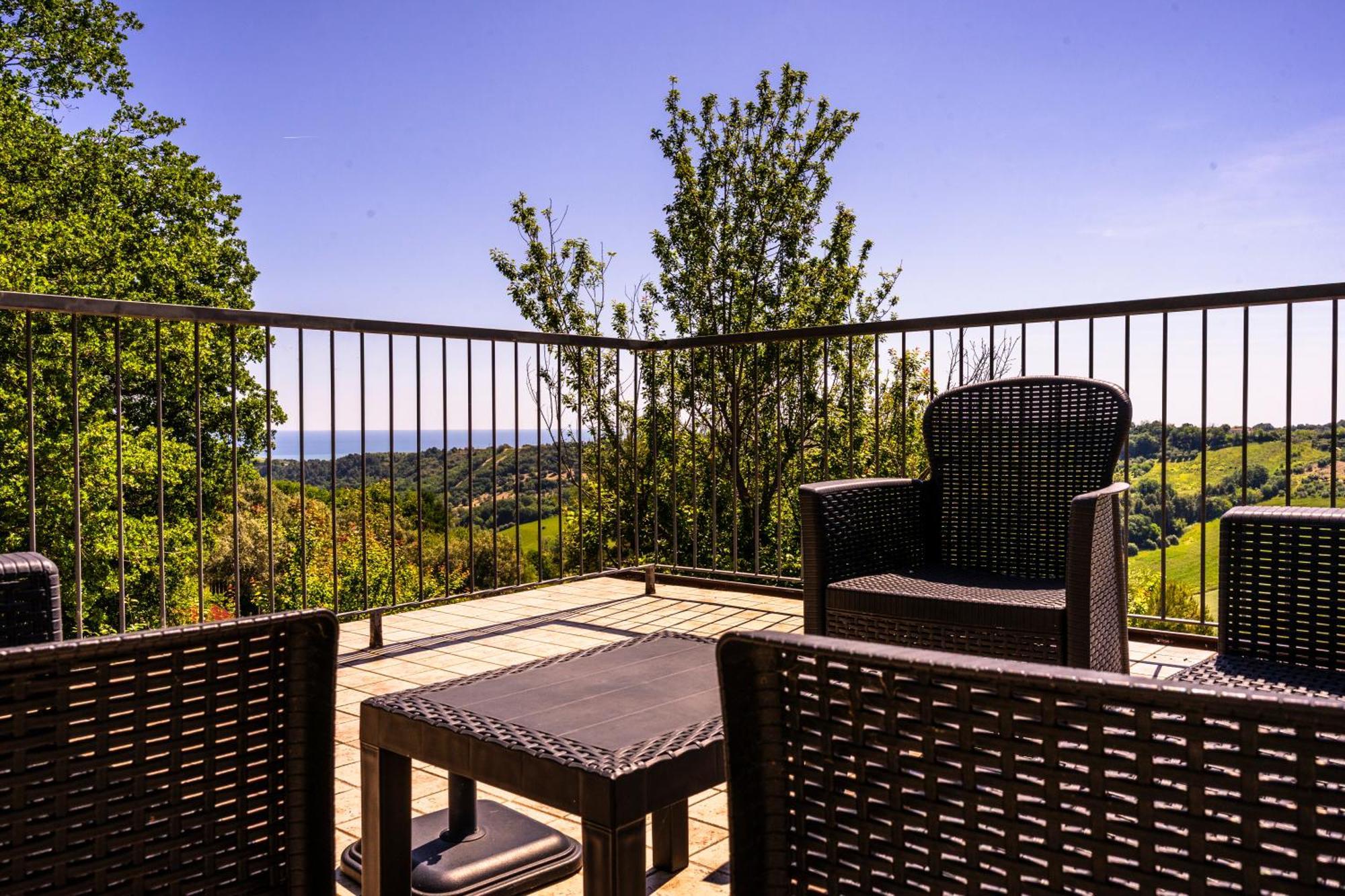Casa Jo - Country Home With Sea View And 3 Private Ensuite Rooms Lapedona Luaran gambar
