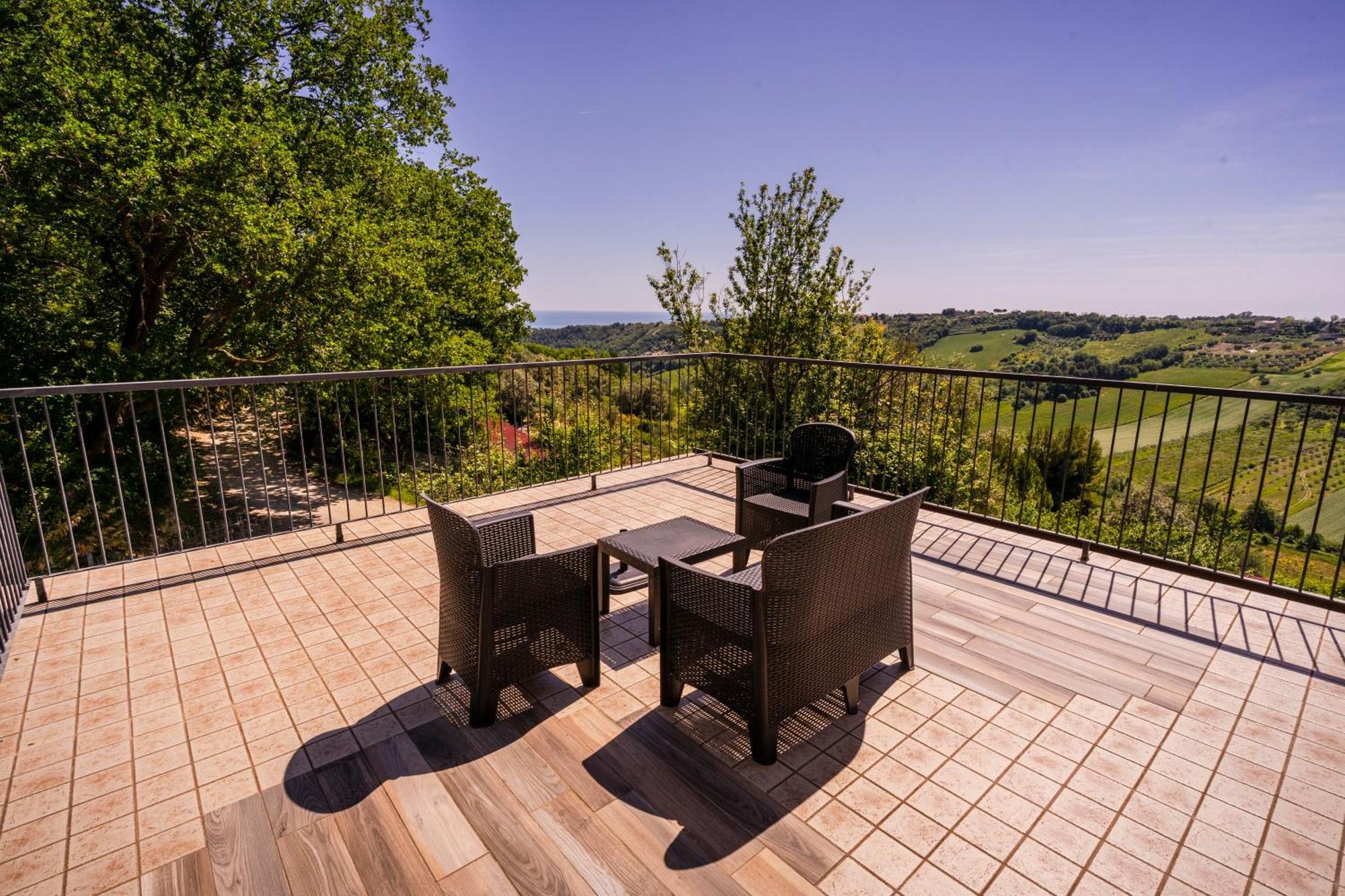 Casa Jo - Country Home With Sea View And 3 Private Ensuite Rooms Lapedona Luaran gambar